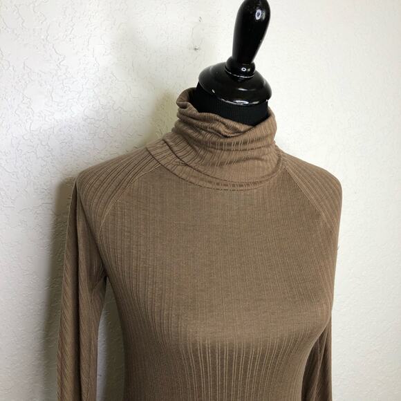 Marc by Marc Jacobs brown ribbed knit silk blend turtleneck top size Small - Picture 2 of 13